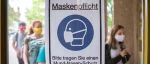 Berliner Schüler auf dem Weg zum Unterrricht.