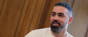 Bushido, Rapper und Musikproduzent, in einen Saal des Bundesverwaltungsgerichtes.