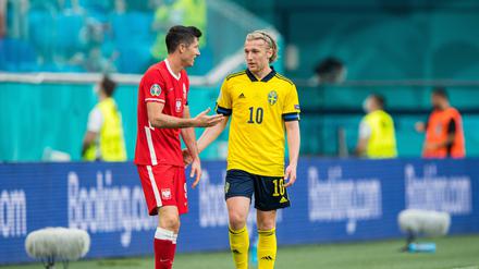 Beide trafen doppelt, aber nur einer kam weiter: Polens Robert Lewandowski und der Schwede Emil Forsberg.