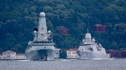 Das britische Kriegsschiff HMS Defender fuhr am Mittwoch in die Krim-Region.