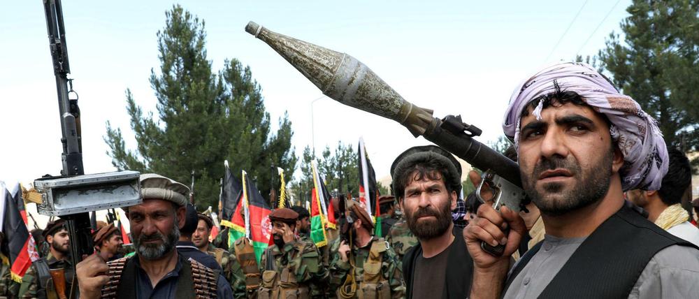 Sie wollen kämpfen - in diesem Fall gegen die Taliban. 