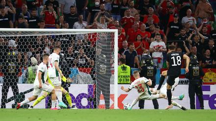 Bereits in der 58. Minute schickte der Bundestrainer Goretzka für Ilkay Gündogan aufs Feld