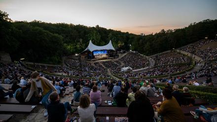 Endlich wieder Waldbühne. Die Berliner Philharmoniker eröffneten die Saison und wurden begeistert gefeiert.
