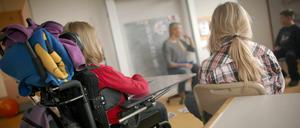 In inklusiven Schulen lernen Kinder mit und ohne Behinderung gemeinsam.