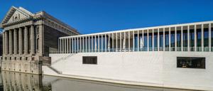 Zumindest bei der Fassade der James-Simon-Galerie auf der Museumsinsel funktioniert das Nebeneinander von alt und neu.