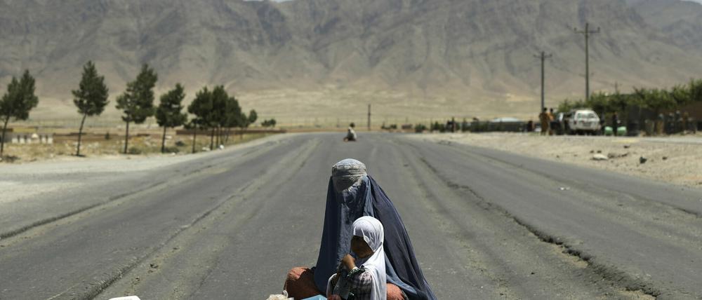 In dem Land, das zu den ärmsten der Welt gehört, kamen die Autoren von "Ghost of Afghanistan" weit herum.