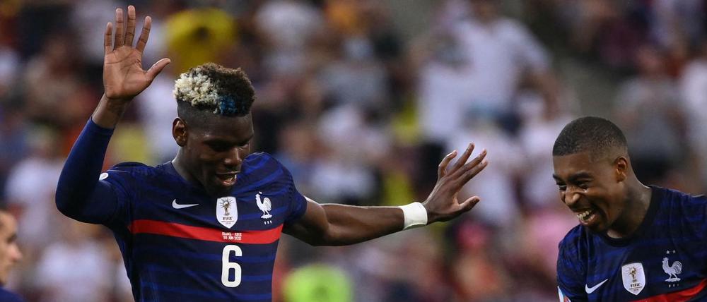 Frankreichs Paul Pogba tanzt nach seinem Traumtor zum 3:1. Danach ging für seine Mannschaft nichts mehr.