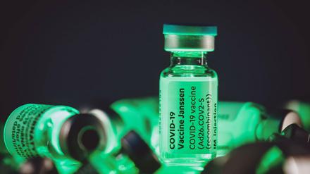 Ampulle des Johnson &amp; Johnson Covid-19-Impfstoffes