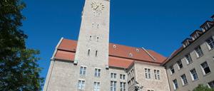 Blick auf das Rathaus von Berlin-Neukölln.