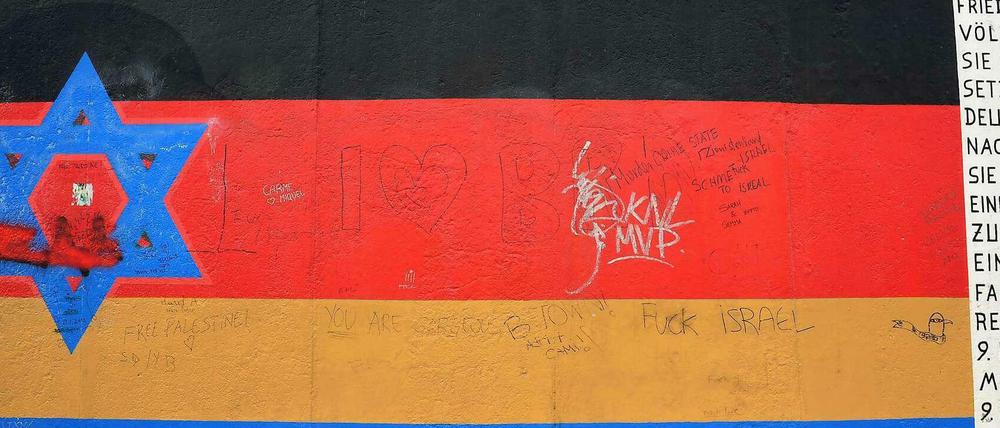 „Jüdische Symbole sind Hassobjekt für Antisemit*innen aller Couleur“, sagt Samuel Salzborn.