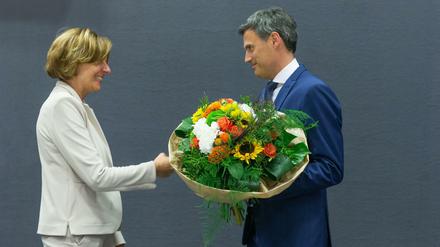 Malu Dreyer (SPD), Ministerpräsidentin von Rheinland-Pfalz gratuliert Norbert Himmler nach seiner Wahl zum neuen ZDF-Intendanten auf der Fernsehratssitzung