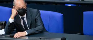 Zerknirscht? Vizekanzler Olaf Scholz war mit seinem Ziel von zehn Millionen Impfungen pro Woche bis Ende Juni zu ambitioniert.