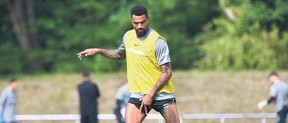 Wieder für Hertha BSC am Ball. Kevin-Prince Boateng hat auch im Alter von 34 Jahren noch einiges vor, sowohl auf als auch neben dem Platz. 