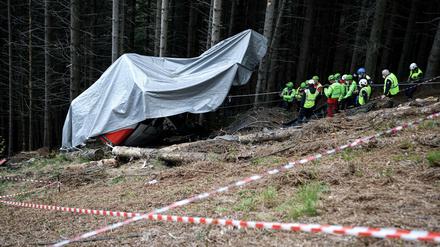 Unglückstelle nach einem Seilbahn-Absturz in Stresa in Italien.