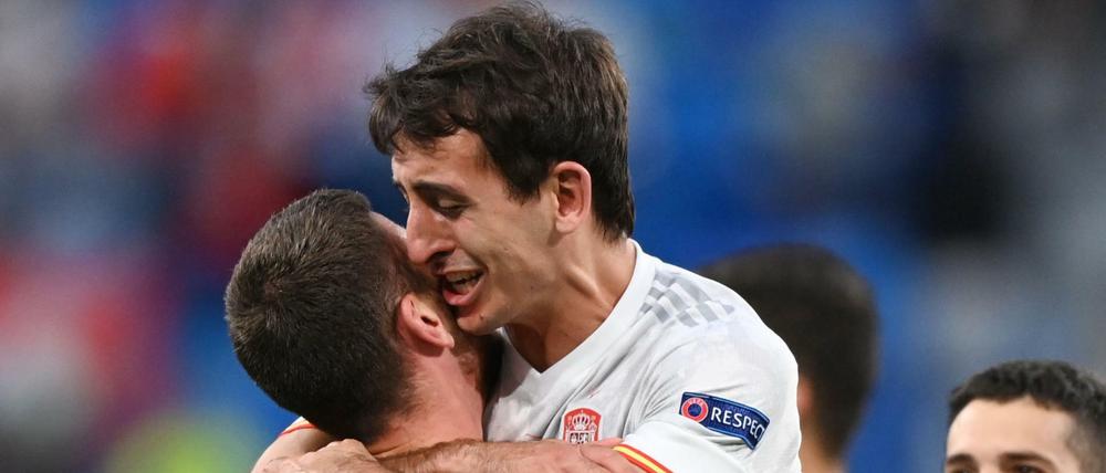 Die beiden spanischen Helden: Torhüter Unai Simon und Schütze des letzten Elfmeters Mikel Oyarzabal.