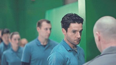 Colin (Christopher Abbott) dient als Wirtskörper für die Killerin.