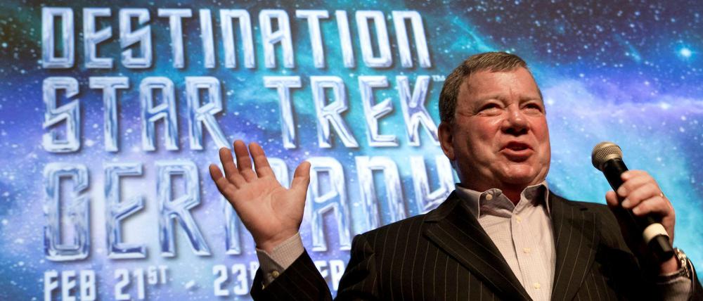 Auch in Deutschland sehr beliebt. Captain-Kirk-Darsteller Schauspieler William Shatner 2014 bei einer Pressekonferenz in Frankfurt.