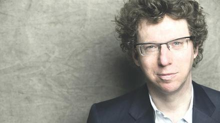 Der 1971 in Amsterdam geborene Romancier und Journalist Arnon Grünberg pendelt zwischen seiner Heimatstadt und New York.