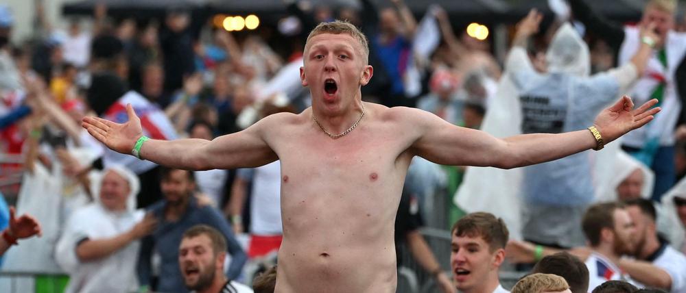 Ein englischer Fan während des Viertelfinales England gegen Ukraine.