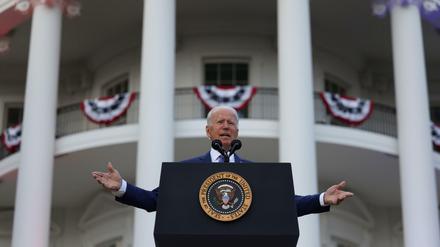 US-Präsident Joe Biden bei seiner Rede am Abend des 4. Juli vor dem Weißen Haus.