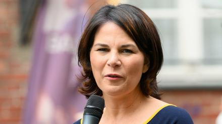 Annalena Baerbock, Kanzlerkandidatin und Direktkandidatin von Bündnis 90/Die Grünen, bei einem Bürgergespräch in Potsdam. 