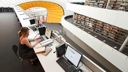 Forschen in der Philologischen Bibliothek der FU.