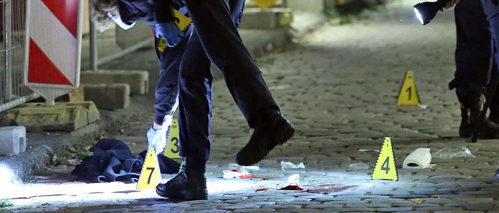 Im Oktober griff ein Islamist in Dresen ein Paar an. Nach der Tat gerieten die Sicherheitsbehörden in die Kritik.