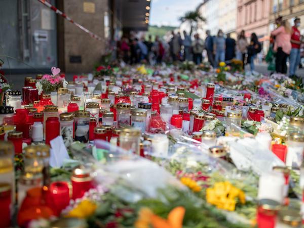 So trauerte Würzburg. Nach dem tödlichen Messerangriff eines Somaliers stand die Stadt unter Schock. Womöglich hat in Dresden ein Eritreer versucht, den Angriff nachzuahmen