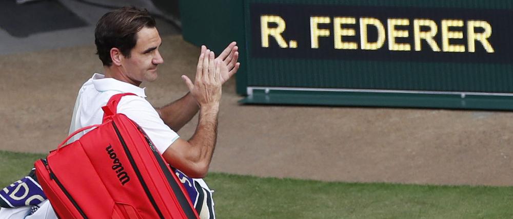 Raus mit Applaus: Roger Federer.