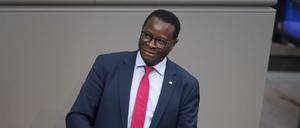 Karamba Diaby (SPD) spricht im Kurzinterview unter anderem über den Völkermord an den Herero und Nama.