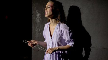 Charlotte Watzlawik studiert Gesang im Master Oper in der Klasse von Prof. Carola Höhn.