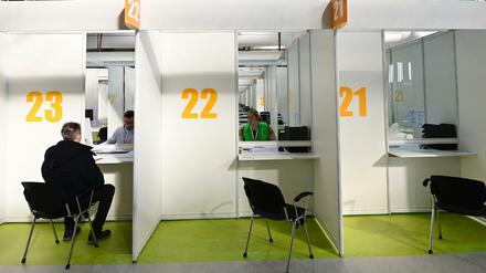 Die Registrierung im Impfzentrum Tempelhof.