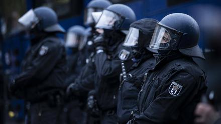 Volksverhetzende Inhalte: Erneut wurde eine rechte Chatgruppe von Polizisten entdeckt.