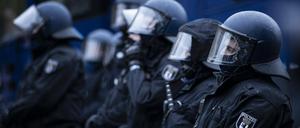 Volksverhetzende Inhalte: Erneut wurde eine rechte Chatgruppe von Polizisten entdeckt.