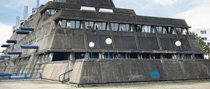 Berliner Panzerkreuzer Potemkin. Der Mäusebunker eignet sich ideal für Dreharbeiten - außen wie innen.