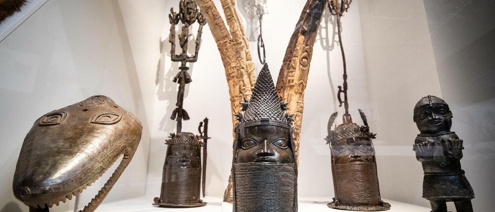 Im nächsten Jahr sollen deutsche Museen erste Kunstschätze der als Raubgut geltenden Benin-Bronzen an Nigeria zurückgegeben. 