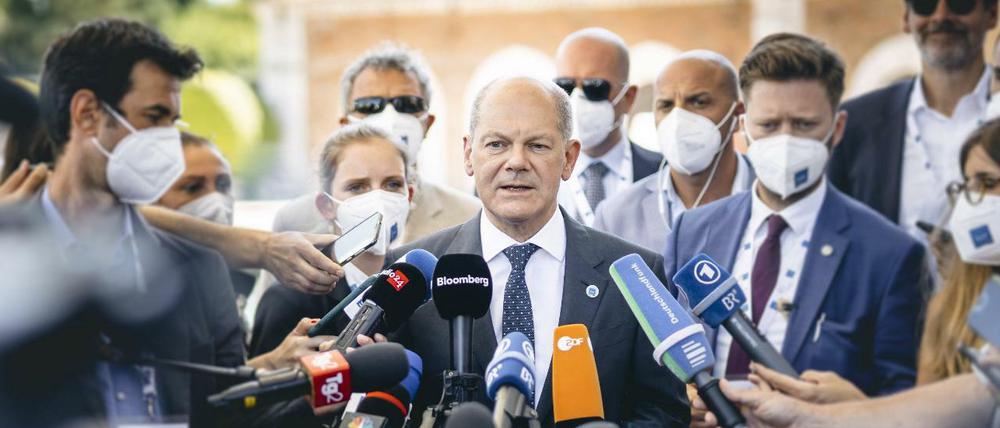 Bundesfinanzminister Olaf Scholz beim Pressestatement im Rahmen des G20 Gipfels in Venedig.