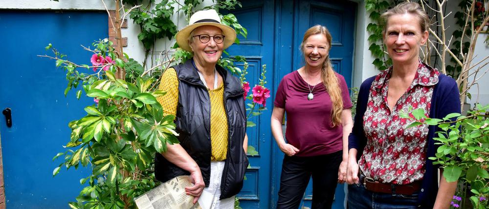 Ohne Männer geht es besser. Besetzerin Rotraud von der Heide, Helga Röhle, Barbara Martin (von links)