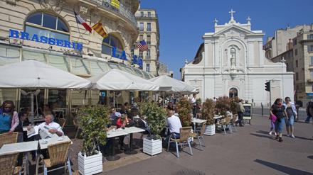 In Frankreich wird nicht Geimpften der Zugang von Restaurants oder Bars erschwert.