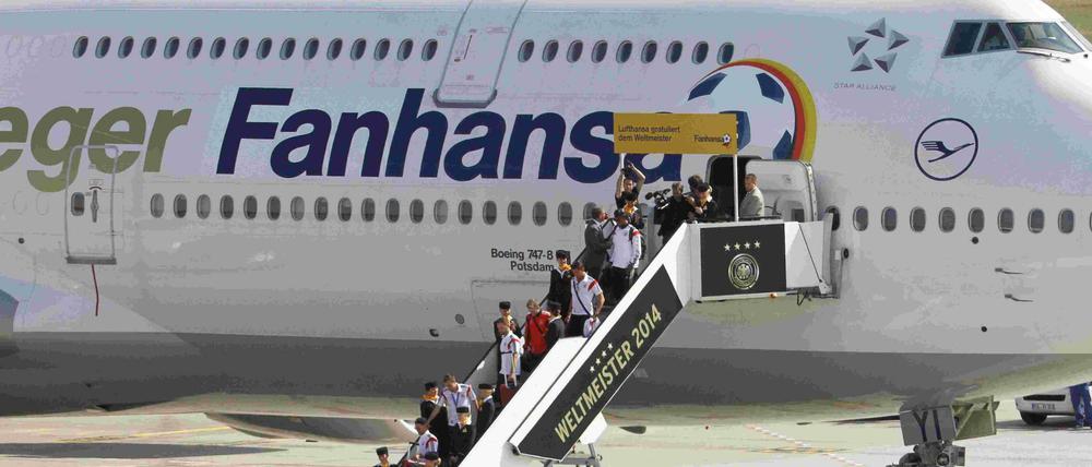 Mit einer Lufthansa-Maschine flogen die Weltmeister 2014 aus Rio zurück.