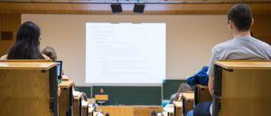 Gerade Vorlesungen müssen nicht im Hörsaal stattfinden, sondern könnten digital vermittelt werden. 