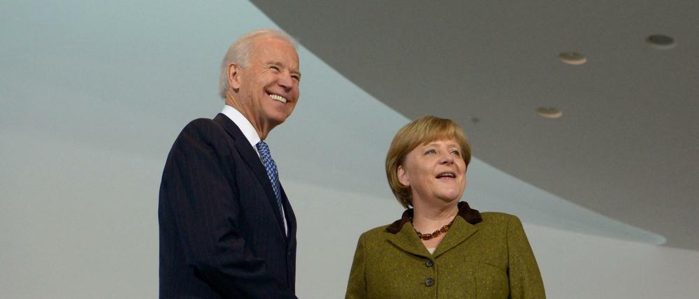 Alte Bekannte: Archivbild von 2013 mit Kanzlerin Merkel und dem damaligen US-Vizepräsidenten Biden in Berlin. 