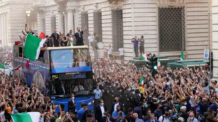 Italien besiegte England nach einem 1:1-Unentschieden mit 3:2 im Elfmeterschießen und gewann damit die Fußball-Europameisterschaft 2020.