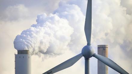 Viele EU-Kommissare befürchten, dass die teuren Energiepreise die Akzeptanz der Klimapolitik gefährden. 