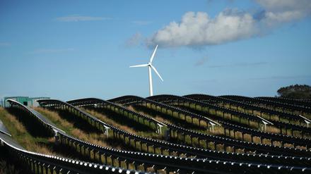 Mithilfe von erneuerbaren Energien produziertem Strom soll der CO2-Ausstoß reduziert werden.