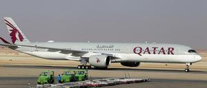 Eine Qatar-Airways Maschine (Symboldbild).