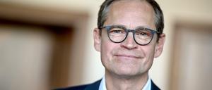 Michael Müller ist Regierender Bürgermeister von Berlin und Senator für Wissenschaft und Forschung.
