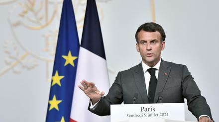 Frankreichs Präsident Macron will eine Impfpflicht im Gesundheits- und Betreuungswesen einführen. 
