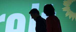 Die Grünen-Kanzlerkandidatin Annalena Baerbock und ihr Co-Parteichef Robert Habeck - hier ein Archivbild - halten sich angesichts der Hochwasser-Katastrophe mit Äußerungen zum Klimawandel zurück. 