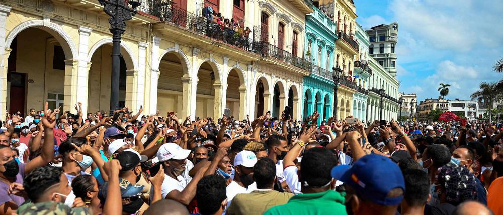 Demonstranten in Havanna.